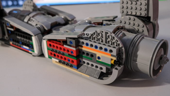 Der Unterbau ist farbkodiert. (Bild: Oliver Nickel/Golem.de)